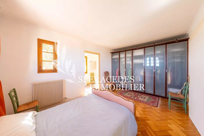 Image No.15-3 Bed House for sale