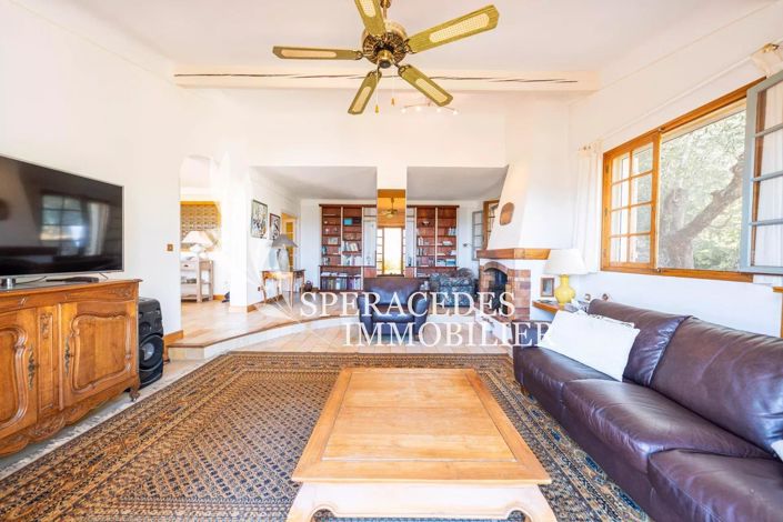 Image No.8-3 Bed House for sale