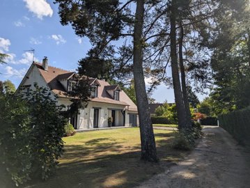 1 - Tigy, Maison