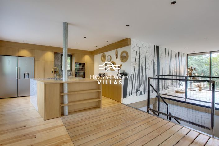 Image No.10-4 Bed House for sale