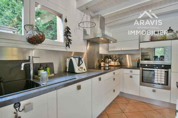 Image No.14-4 Bed House for sale