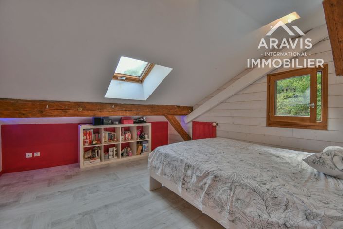 Image No.17-4 Bed House for sale