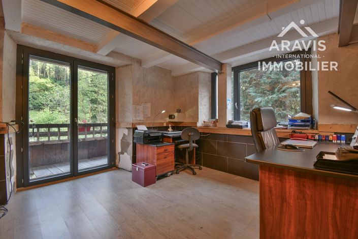 Image No.19-4 Bed House for sale