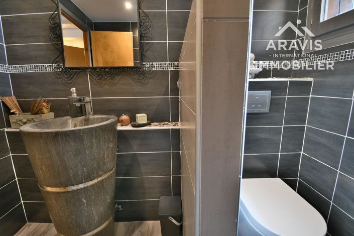 Image No.22-4 Bed House for sale