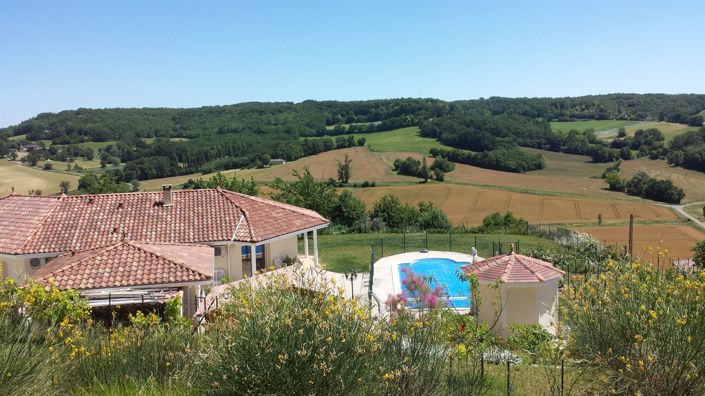 Image No.1-4 Bed House for sale