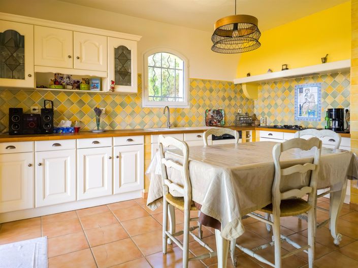 Image No.7-4 Bed House for sale