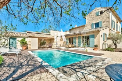 1 - Aureille, House