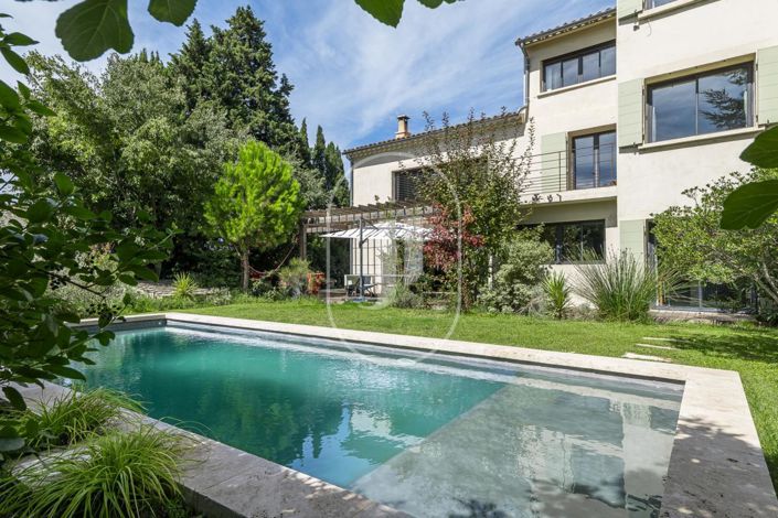 Image No.1-5 Bed House for sale