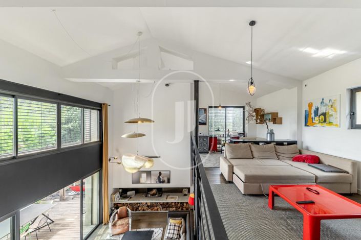 Image No.5-5 Bed House for sale