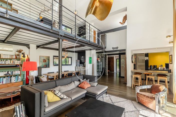 Image No.6-5 Bed House for sale