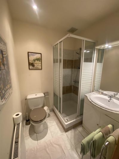 Image No.6-5 Bed House for sale