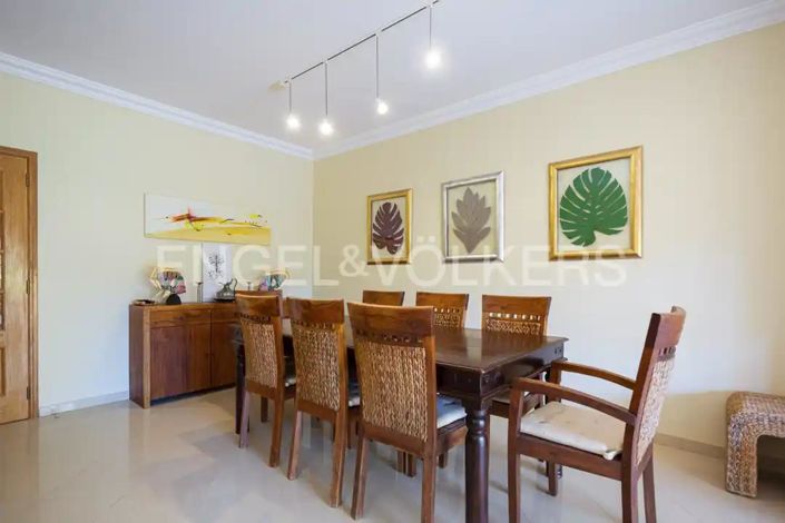 Image No.12-4 Bed House for sale