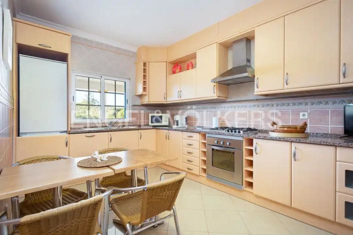 Image No.13-4 Bed House for sale