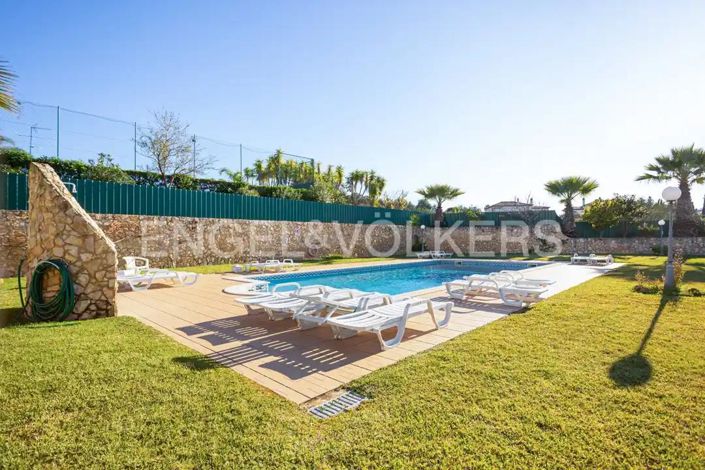 Image No.4-4 Bed House for sale