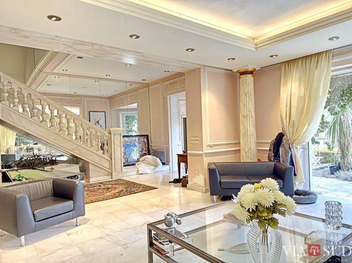 Image No.6-6 Bed Property for sale