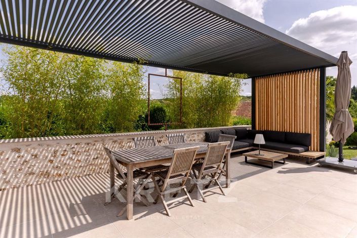 Image No.12-6 Bed House for sale