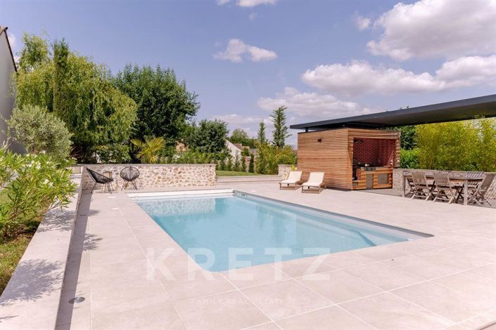 Image No.14-6 Bed House for sale