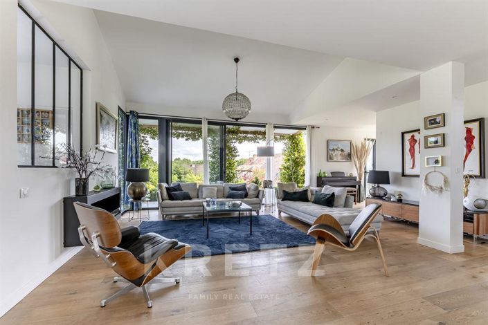 Image No.3-6 Bed House for sale