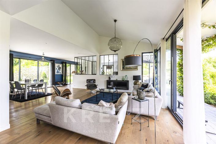 Image No.6-6 Bed House for sale