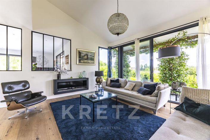 Image No.7-6 Bed House for sale