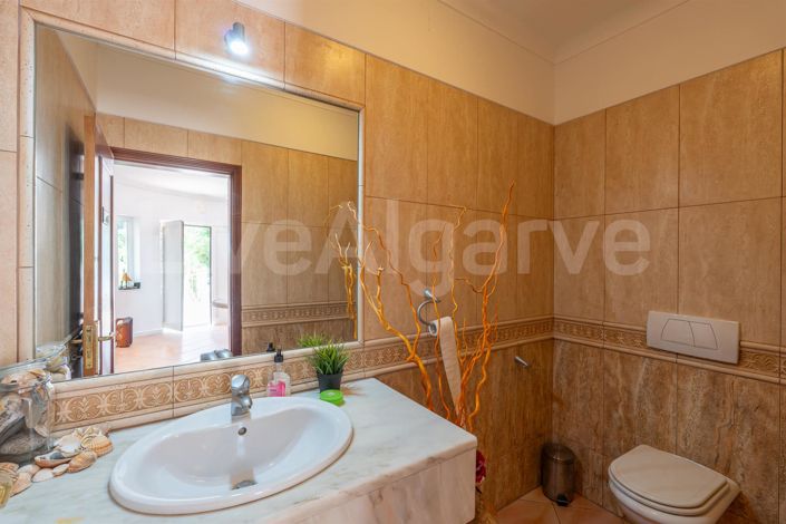 Image No.36-4 Bed House for sale