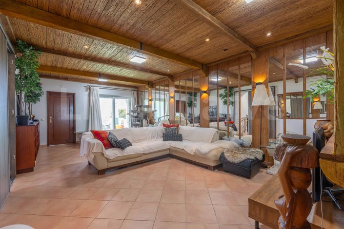 Image No.38-4 Bed House for sale