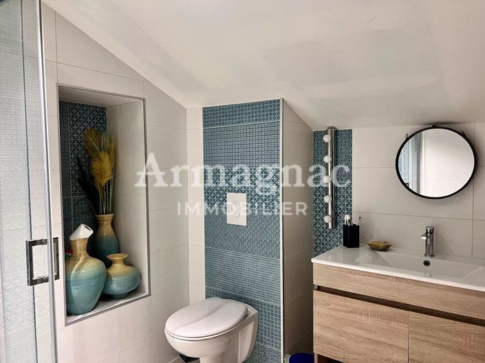 Image No.15-3 Bed House for sale