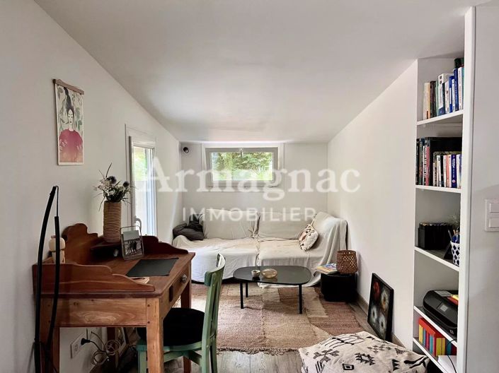 Image No.19-3 Bed House for sale