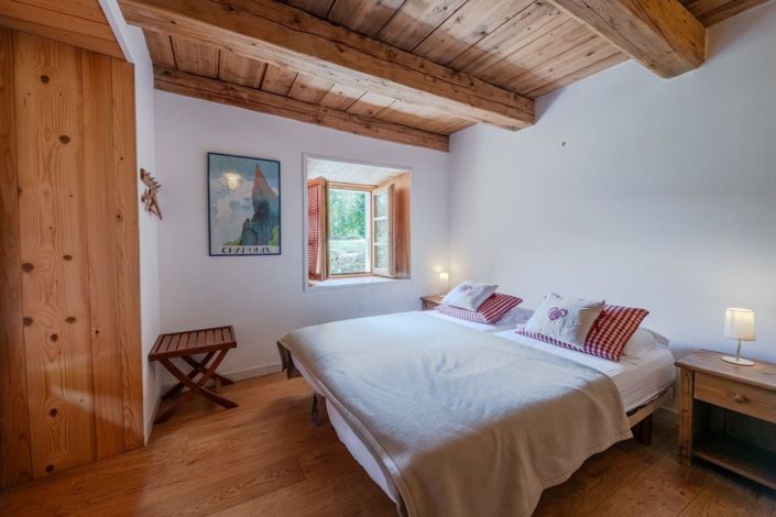 Image No.8-5 Bed House for sale