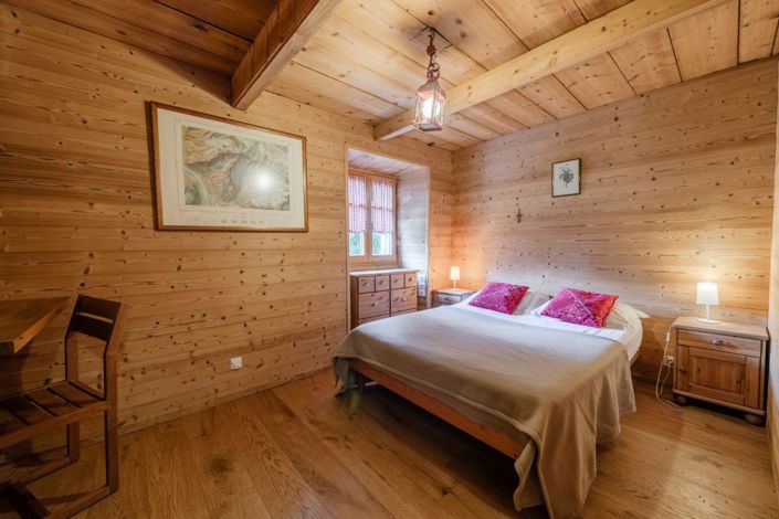 Image No.9-5 Bed House for sale