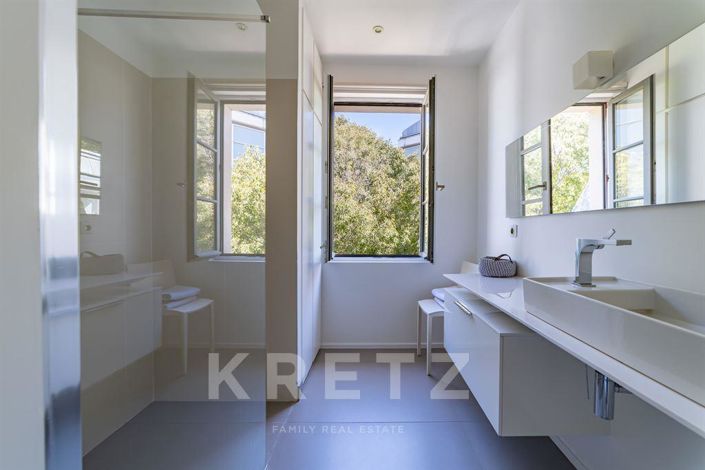 Image No.12-6 Bed House for sale