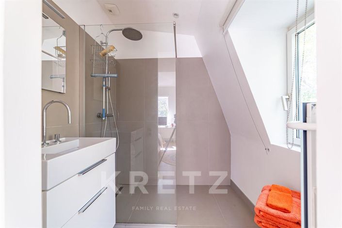 Image No.14-6 Bed House for sale