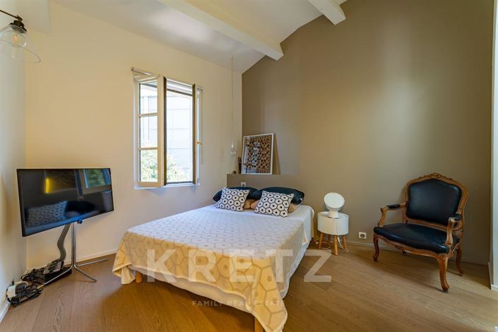 Image No.15-6 Bed House for sale