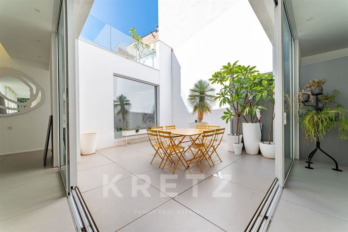 Image No.2-6 Bed House for sale