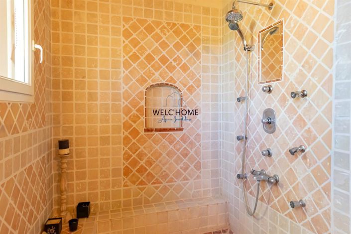 Image No.15-3 Bed House for sale