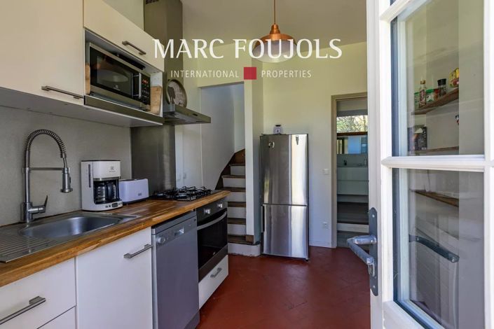 Image No.8-7 Bed House for sale