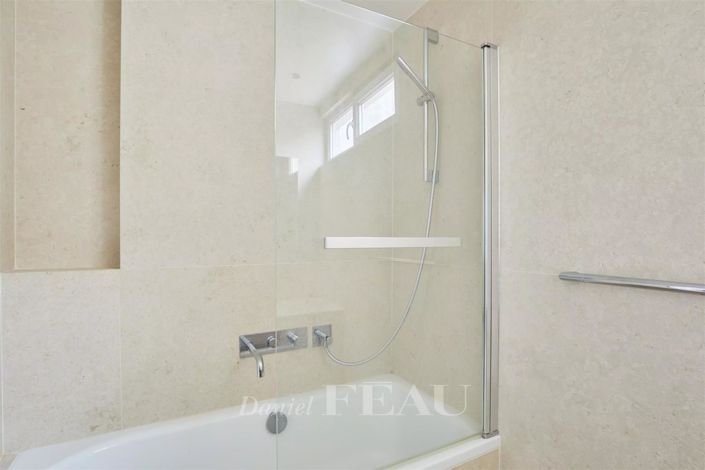 Image No.19-2 Bed Apartment for sale