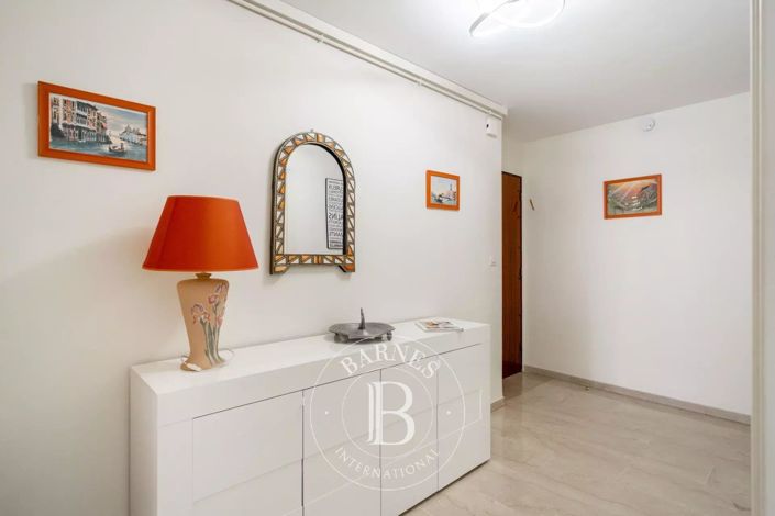 Image No.4-Appartement de 2 chambres à vendre à Cannes