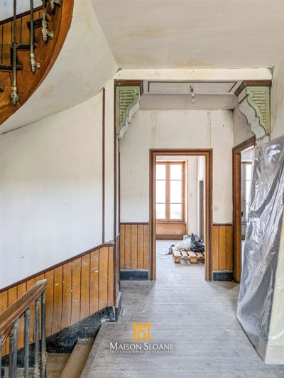 Image No.21-10 Bed House for sale