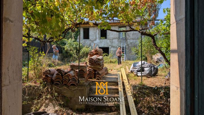 Image No.4-10 Bed House for sale