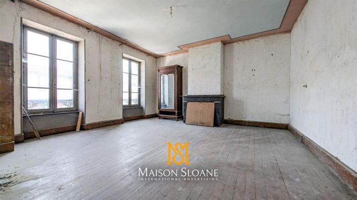 Image No.7-10 Bed House for sale