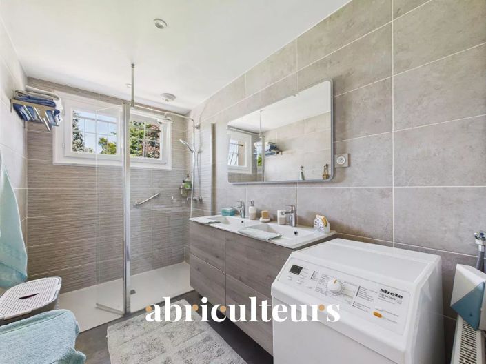 Image No.11-4 Bed House for sale