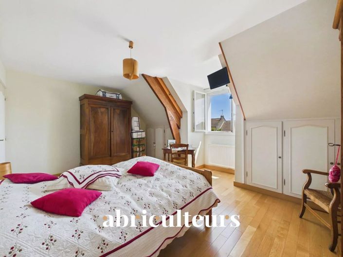 Image No.14-4 Bed House for sale