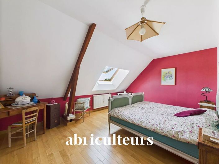 Image No.15-4 Bed House for sale