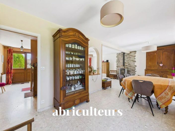 Image No.8-4 Bed House for sale