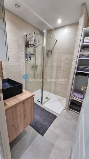 Image No.8-2 Bed House for sale