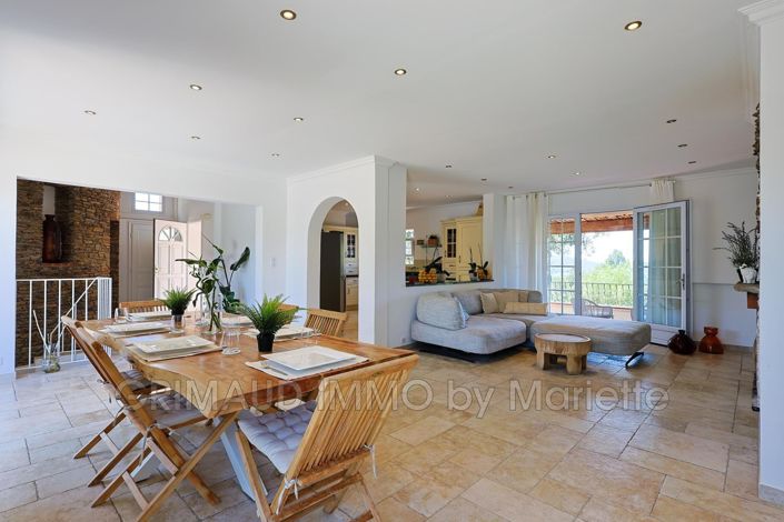 Image No.6-4 Bed House for sale