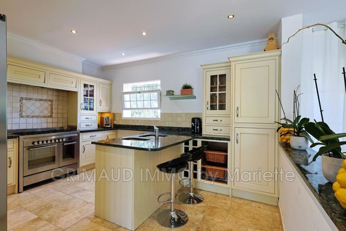 Image No.7-4 Bed House for sale