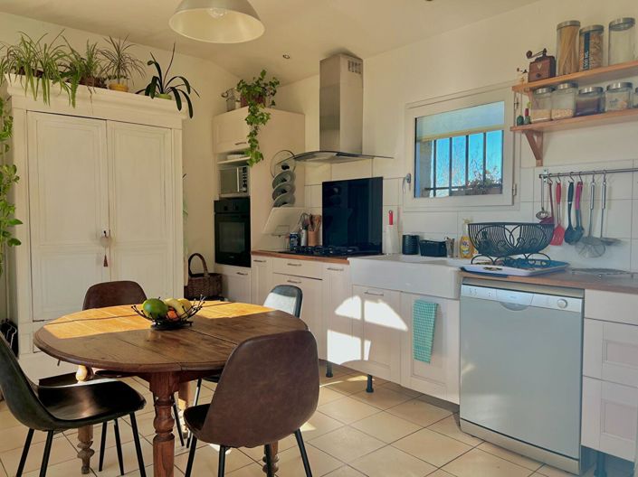 Image No.14-7 Bed Property for sale