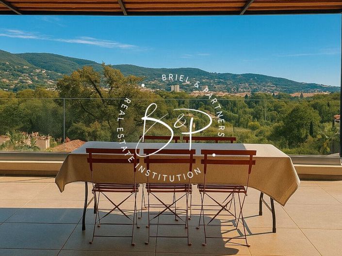 Image No.16-3 Bed House for sale